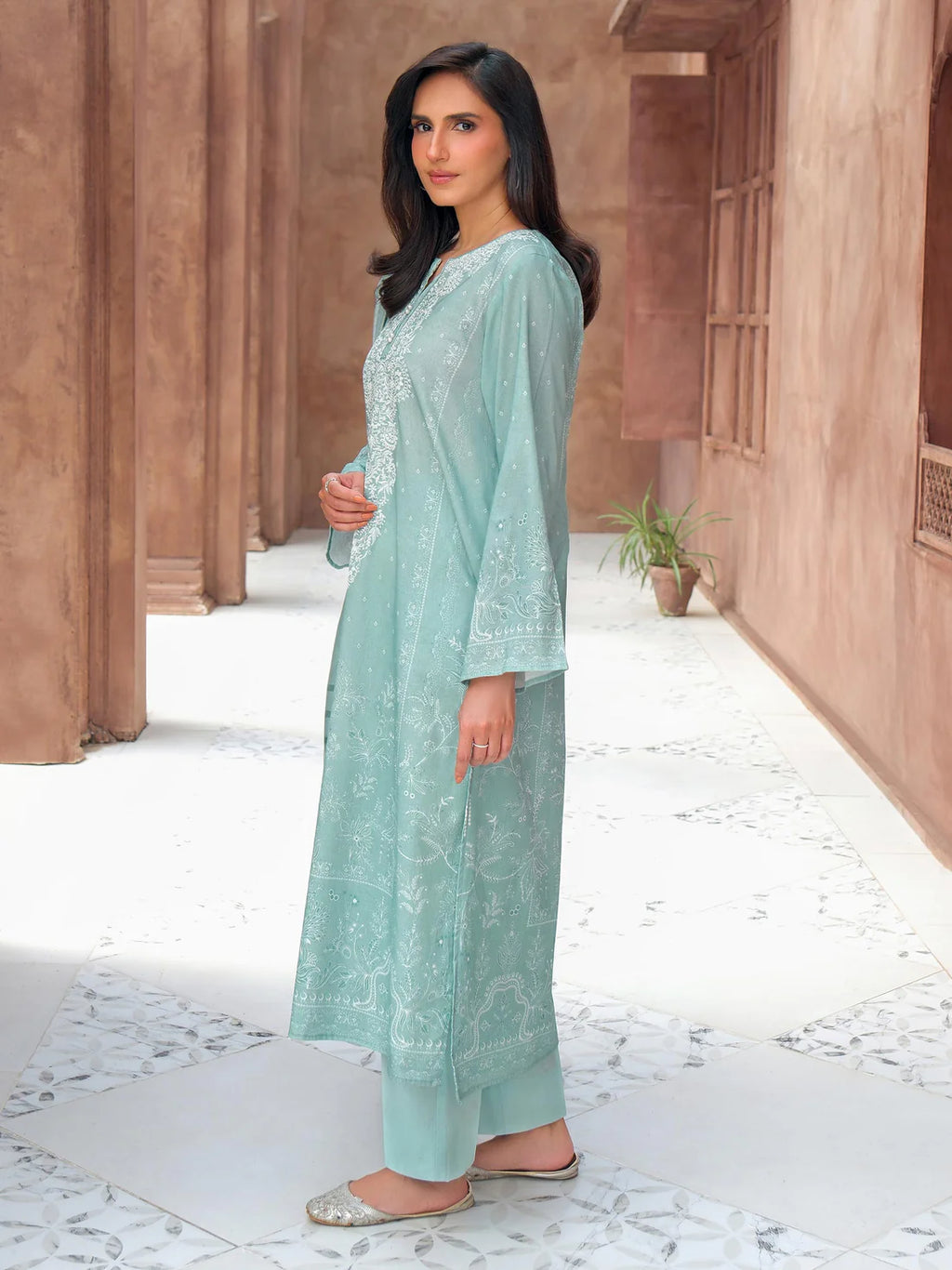 3 Piece Khaddar Suit-Embroidered (Unstitched)